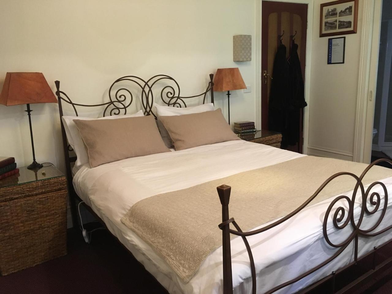 Stone's Throw 4* Belgrave